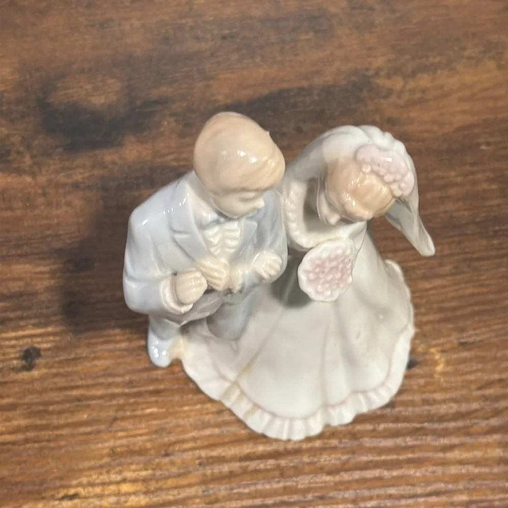 Porcelain Bride Groom Figurine elegant 5” Tall Vintage cake topper blonde